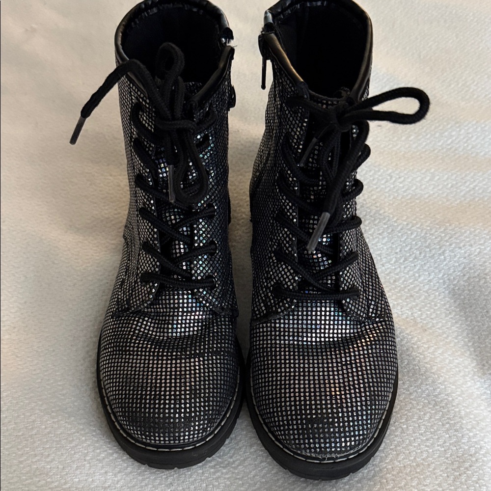 Steve Madden Stylish Black Girl’s Boots size 2